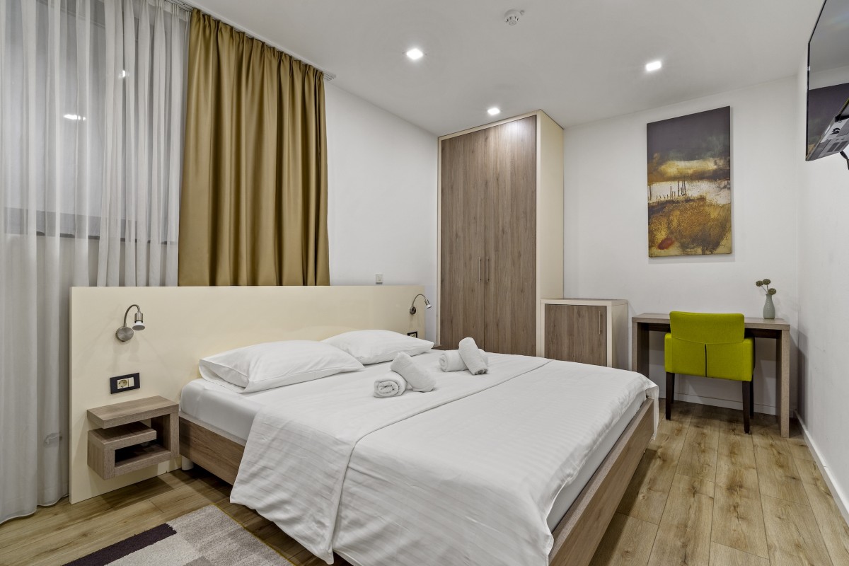 Economy double room on -1 floor