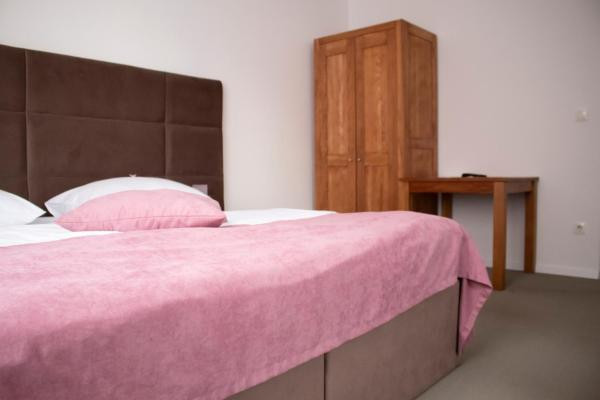 Double room economy with double bed